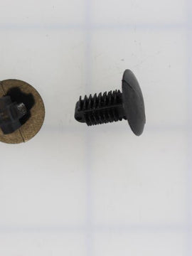 Braun PLUG-INTERIOR-PLASTIC PUSH/BLACK (EA)