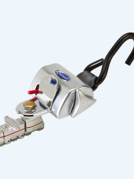 Single, semi-automatic QRT Standard retractor (single knob) mounted with L-Track fitting.